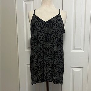 Vierbeck Black and Gray Animal Print V-Neck Flowing Camisole Size Large
